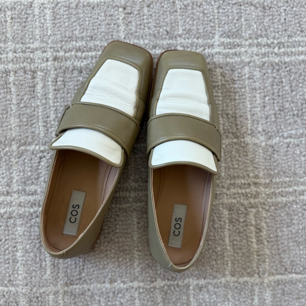 COS Tan and White Minimalist Loafers